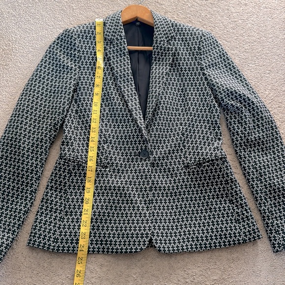 Express Blazer Black & White Beautiful Pattern Size 6 - Picture 10 of 10